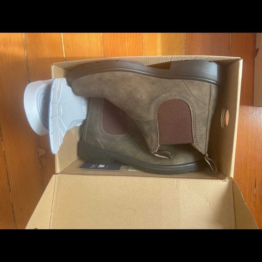 Youth Blundstone size 2 AU/UK